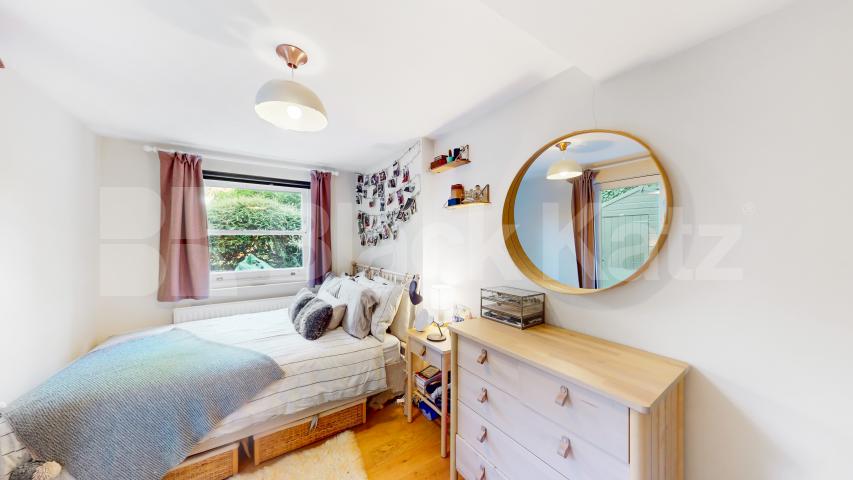 Bright Two-Bedroom Garden Flat in Tufnell Park Tufnell Park Road, Tufnell Park 